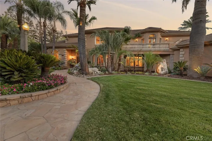 5911 W Prospect Drive, Visalia, California 93291