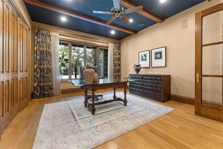 5911 W Prospect Drive, Visalia, California 93291