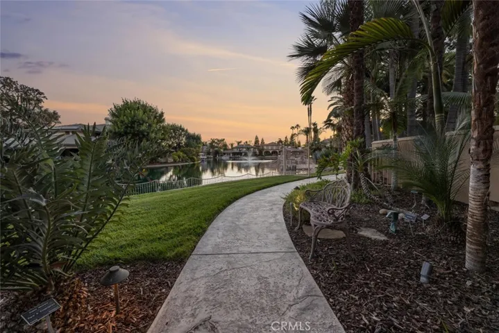 5911 W Prospect Drive, Visalia, California 93291