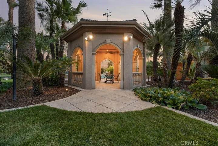 5911 W Prospect Drive, Visalia, California 93291