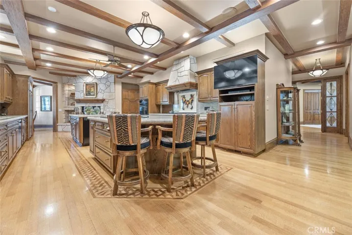 5911 W Prospect Drive, Visalia, California 93291