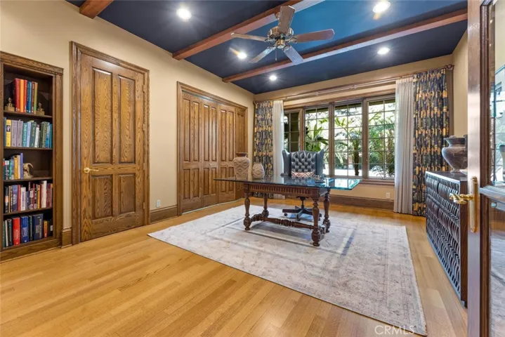 5911 W Prospect Drive, Visalia, California 93291