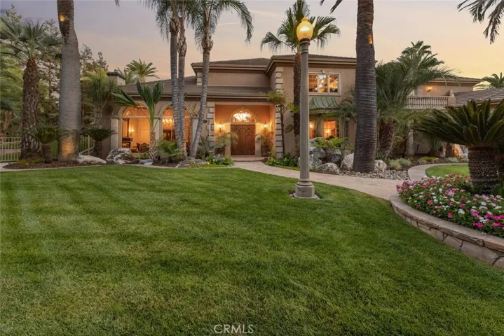 5911 W Prospect Drive, Visalia, California 93291