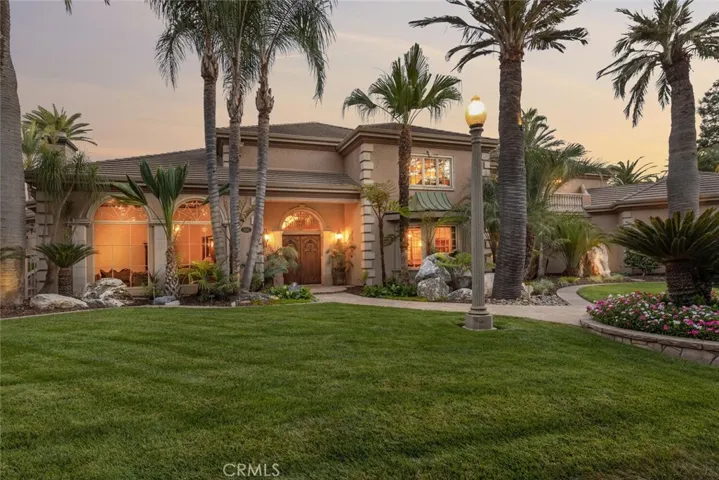5911 W Prospect Drive, Visalia, California 93291