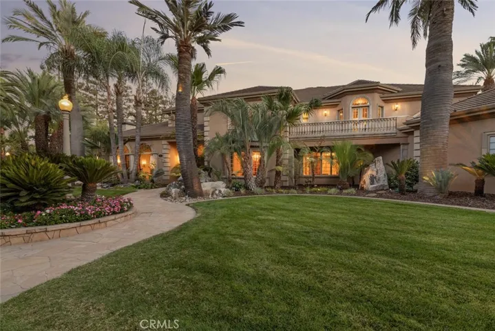 5911 W Prospect Drive, Visalia, California 93291