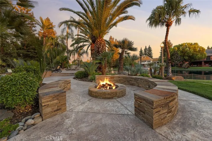 5911 W Prospect Drive, Visalia, California 93291