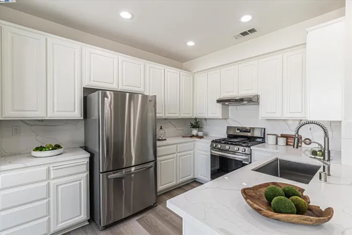 4001 Hemingway Cmn, Fremont, California 94536