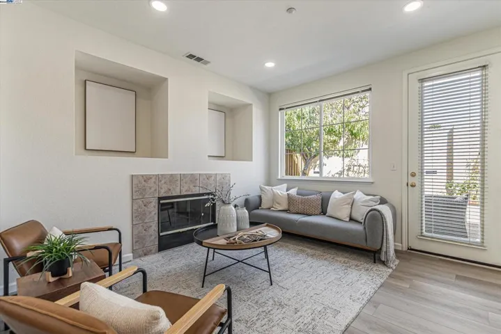 4001 Hemingway Cmn, Fremont, California 94536