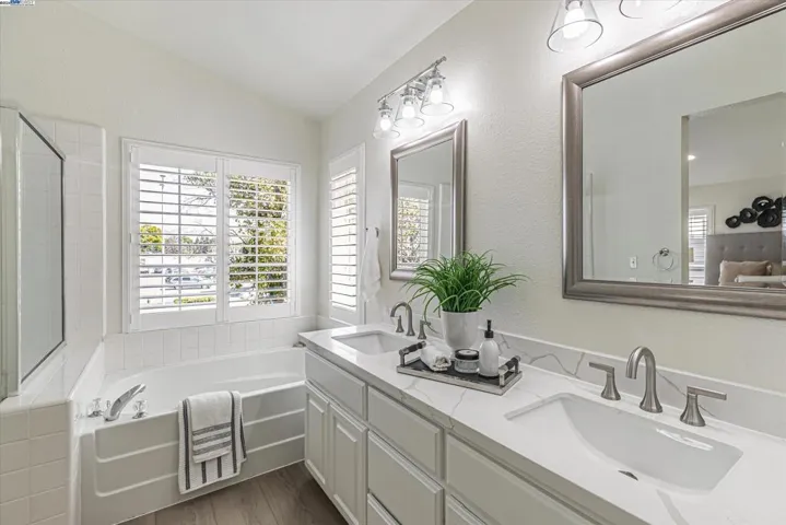 4001 Hemingway Cmn, Fremont, California 94536