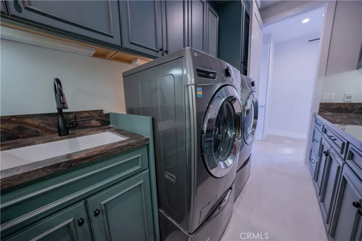 Convenient Upstairs Laundry