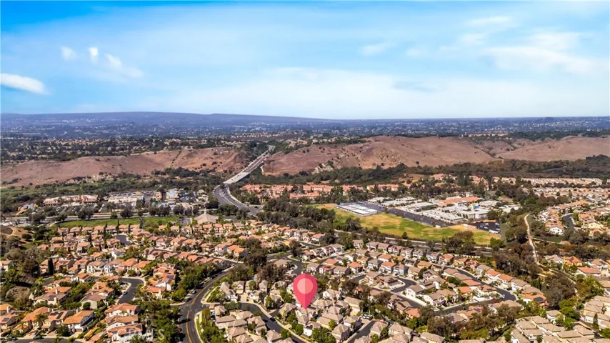 133 Bloomfield Lane, Rancho Santa Margarita, California 92688