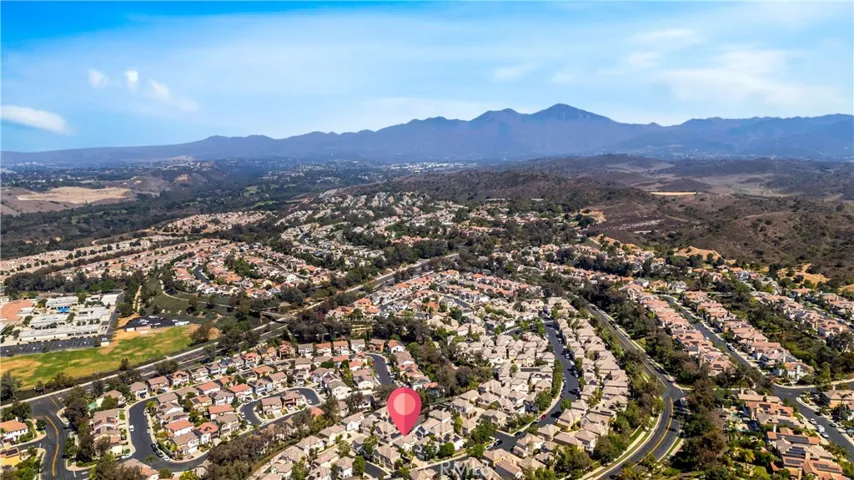 133 Bloomfield Lane, Rancho Santa Margarita, California 92688