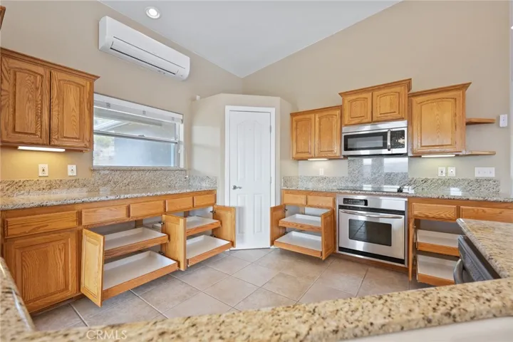 7416 Canyon Drive, Yucca Valley, California 92284