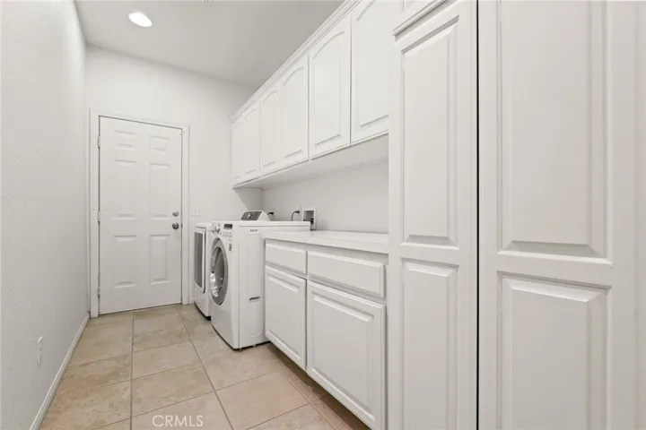 Large Laundry / Utility Room