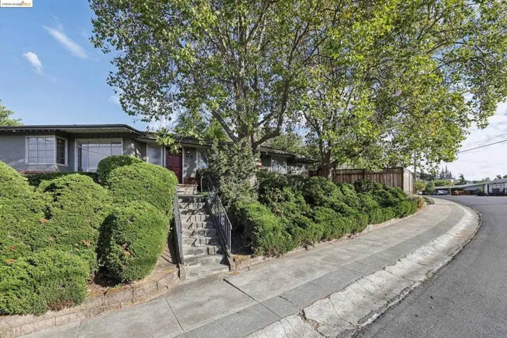 1010 Ulfinian Way, Martinez, California 94553