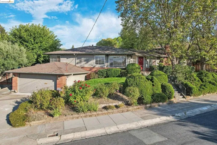 1010 Ulfinian Way, Martinez, California 94553