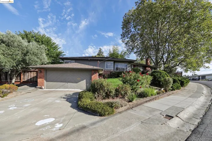 1010 Ulfinian Way, Martinez, California 94553