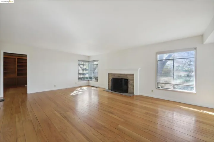 1010 Ulfinian Way, Martinez, California 94553