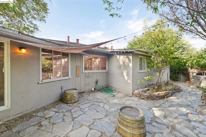 1010 Ulfinian Way, Martinez, California 94553