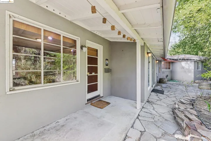 1010 Ulfinian Way, Martinez, California 94553