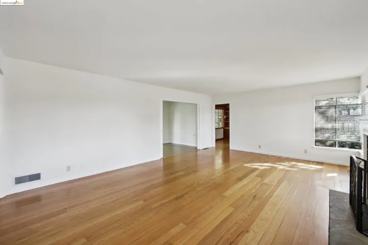 1010 Ulfinian Way, Martinez, California 94553