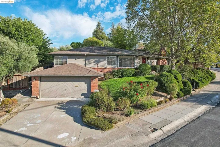 1010 Ulfinian Way, Martinez, California 94553