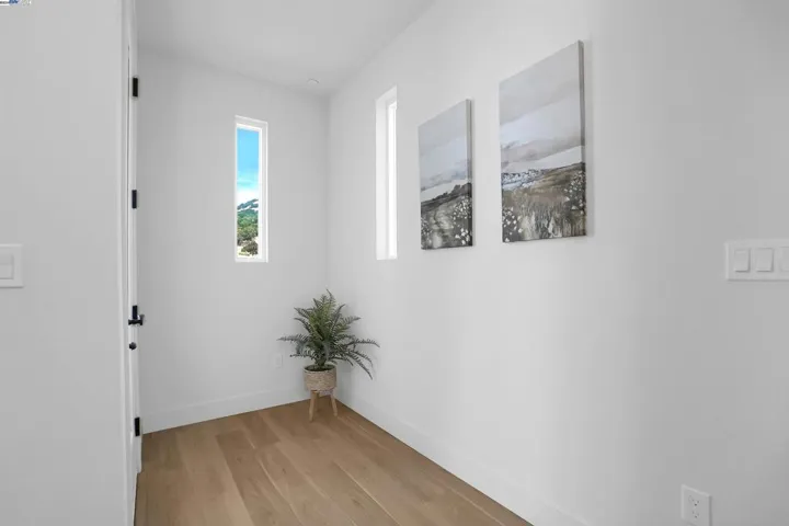 850 Verandah Ct, Novato, California 94945