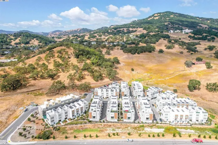 850 Verandah Ct, Novato, California 94945