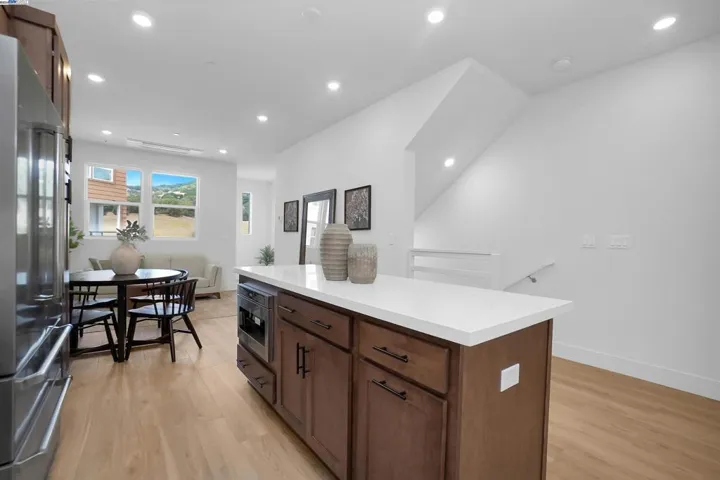 850 Verandah Ct, Novato, California 94945