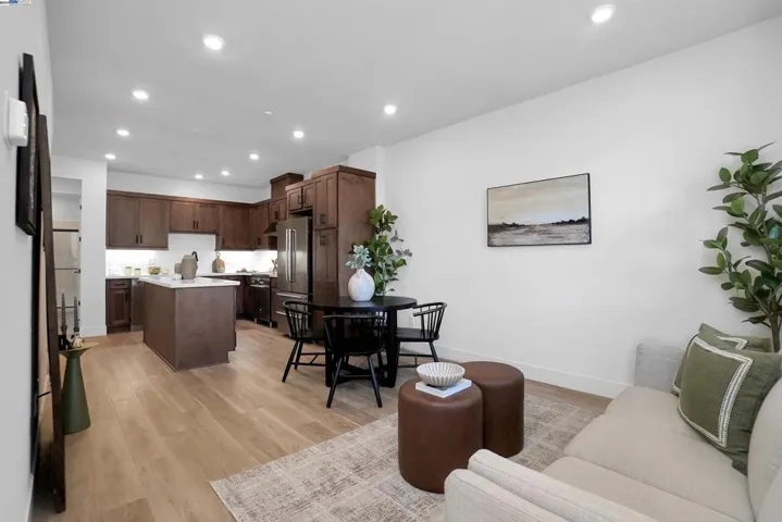 850 Verandah Ct, Novato, California 94945