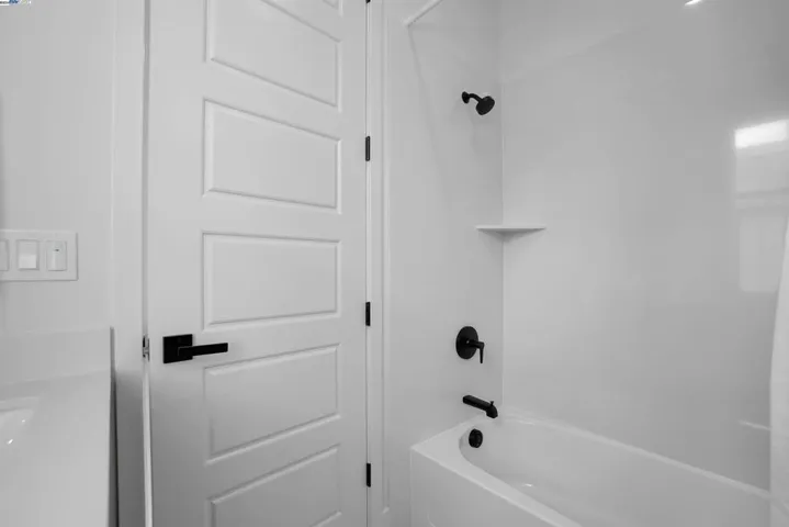 Bedroom 2 - En-Suite Bathroom