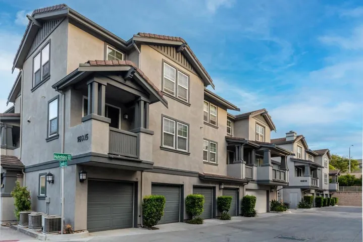 16915 Hutchins Lndg 59, San Diego, California 92127