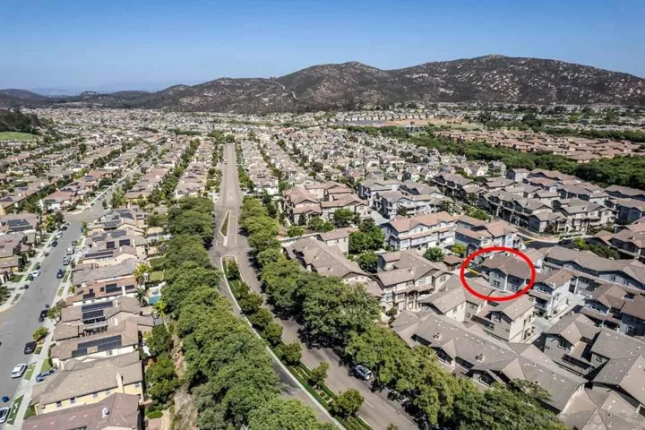 16915 Hutchins Lndg 59, San Diego, California 92127