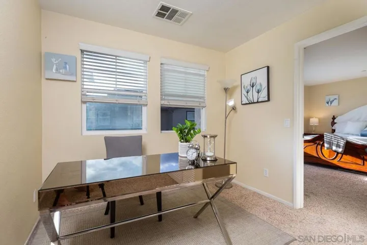 16915 Hutchins Lndg 59, San Diego, California 92127