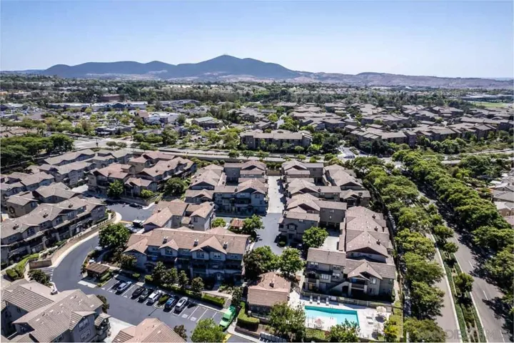 16915 Hutchins Lndg 59, San Diego, California 92127
