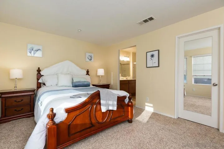 16915 Hutchins Lndg 59, San Diego, California 92127
