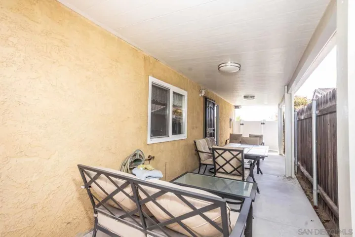 1638 Chatsbury St, El Cajon, California 92021