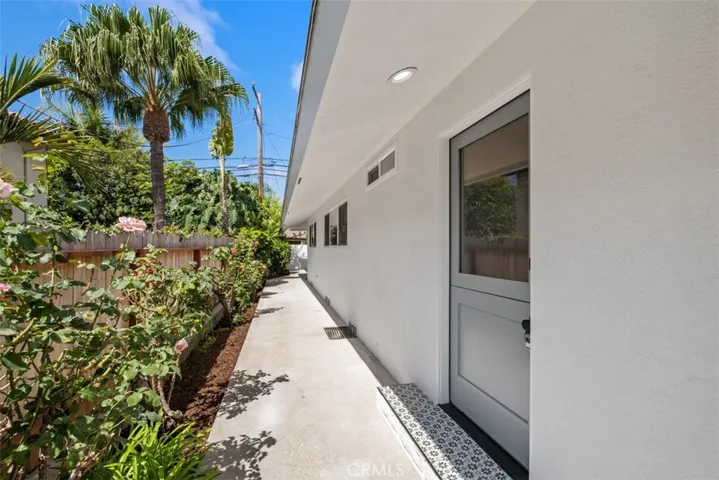 122 W Avenida Valencia, San Clemente, California 92672