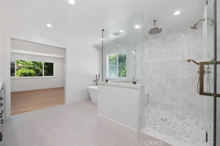 122 W Avenida Valencia, San Clemente, California 92672