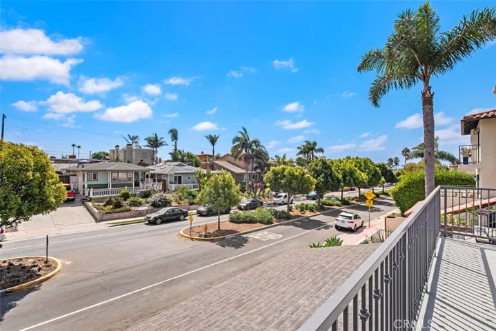 122 W Avenida Valencia, San Clemente, California 92672