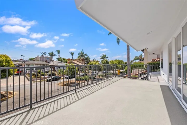 122 W Avenida Valencia, San Clemente, California 92672