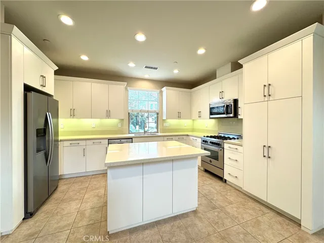 147 Quiet Grove, Irvine, California 92618