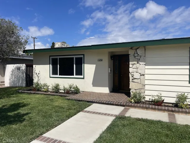 1654 Samar Place, Costa Mesa, California 92626