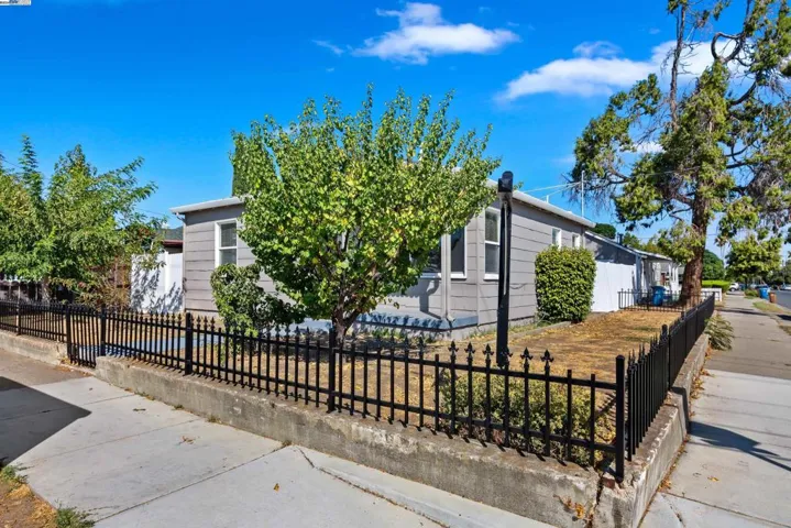 2408 D Street, Antioch, California 94509