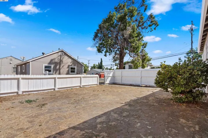 2408 D Street, Antioch, California 94509