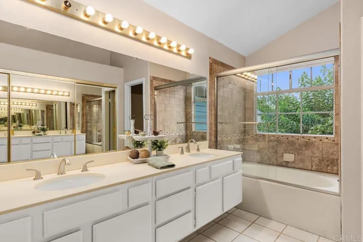6735 Xana Way, Carlsbad, California 92009