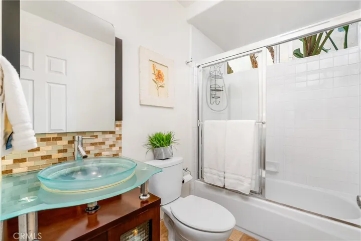 Main Floor Bathroom