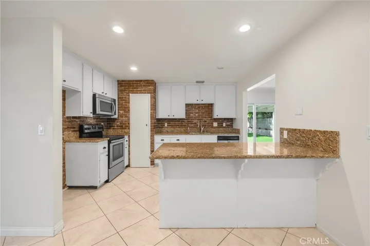 5641 Lynnbrook, Yorba Linda, California 92886