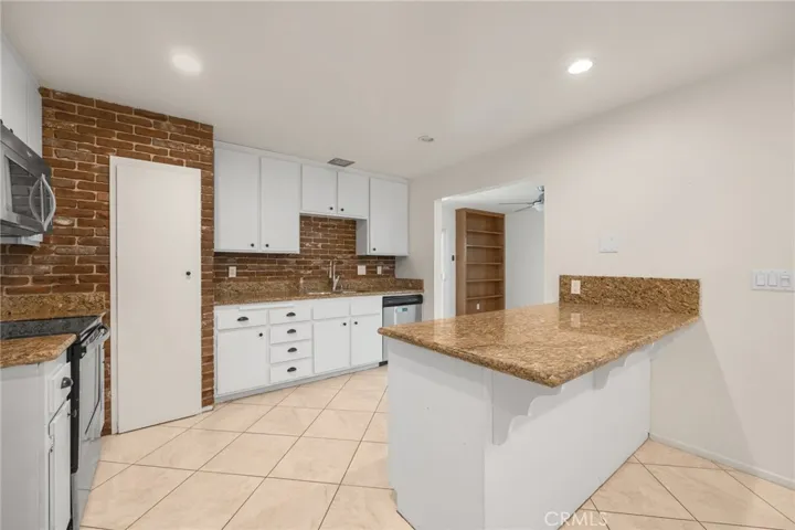 5641 Lynnbrook, Yorba Linda, California 92886