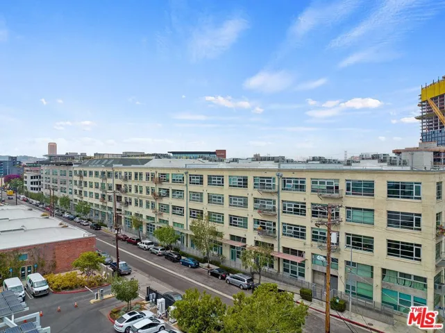 527 Molino Street 125, Los Angeles, California 90013